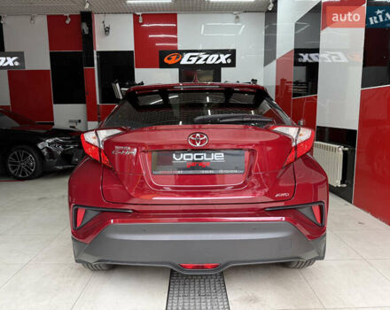 Красный Тойота C-HR, объемом двигателя 1.2 л и пробегом 70 тыс. км за 17000 $, фото 4 на Automoto.ua