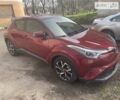 Красный Тойота C-HR, объемом двигателя 2 л и пробегом 69 тыс. км за 16000 $, фото 1 на Automoto.ua