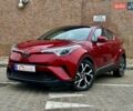 Красный Тойота C-HR, объемом двигателя 1.99 л и пробегом 99 тыс. км за 16999 $, фото 1 на Automoto.ua