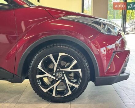 Красный Тойота C-HR, объемом двигателя 1.99 л и пробегом 59 тыс. км за 16500 $, фото 4 на Automoto.ua