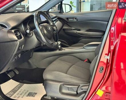 Красный Тойота C-HR, объемом двигателя 1.99 л и пробегом 59 тыс. км за 16500 $, фото 20 на Automoto.ua