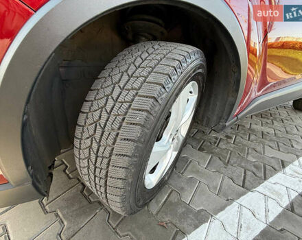 Красный Тойота C-HR, объемом двигателя 1.2 л и пробегом 88 тыс. км за 20200 $, фото 19 на Automoto.ua