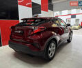 Красный Тойота C-HR, объемом двигателя 1.2 л и пробегом 70 тыс. км за 17000 $, фото 3 на Automoto.ua