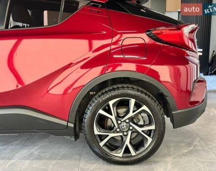 Красный Тойота C-HR, объемом двигателя 1.99 л и пробегом 59 тыс. км за 16500 $, фото 6 на Automoto.ua