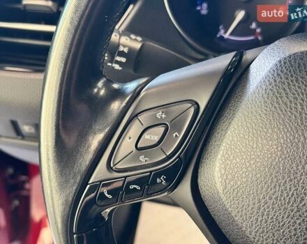 Красный Тойота C-HR, объемом двигателя 1.99 л и пробегом 59 тыс. км за 16500 $, фото 22 на Automoto.ua