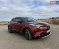 Красный Тойота C-HR, объемом двигателя 1.99 л и пробегом 110 тыс. км за 19200 $, фото 1 на Automoto.ua