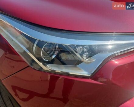 Красный Тойота C-HR, объемом двигателя 2 л и пробегом 77 тыс. км за 19900 $, фото 20 на Automoto.ua