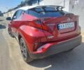 Тойота C-HR 2018 у Києві на Automoto.ua Червоний Тойота C-HR, об'ємом двигуна 2 л та пробігом 77 тис. км за 19900 $, фото 1 на Automoto.ua