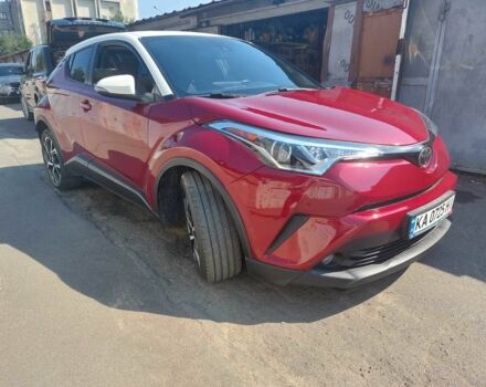 Тойота C-HR 2018 у Києві на Automoto.ua Червоний Тойота C-HR, об'ємом двигуна 2 л та пробігом 77 тис. км за 19900 $, фото 21 на Automoto.ua