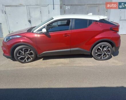 Красный Тойота C-HR, объемом двигателя 2 л и пробегом 77 тыс. км за 19900 $, фото 2 на Automoto.ua