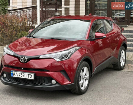 Красный Тойота C-HR, объемом двигателя 1.99 л и пробегом 46 тыс. км за 21500 $, фото 1 на Automoto.ua