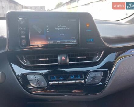 Красный Тойота C-HR, объемом двигателя 2 л и пробегом 77 тыс. км за 19900 $, фото 22 на Automoto.ua