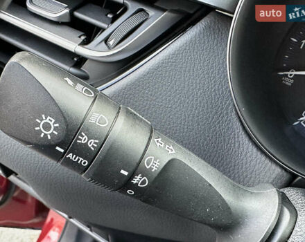 Красный Тойота C-HR, объемом двигателя 1.99 л и пробегом 46 тыс. км за 21500 $, фото 96 на Automoto.ua