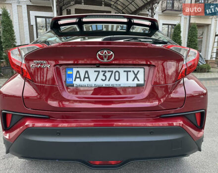 Красный Тойота C-HR, объемом двигателя 1.99 л и пробегом 46 тыс. км за 21500 $, фото 62 на Automoto.ua