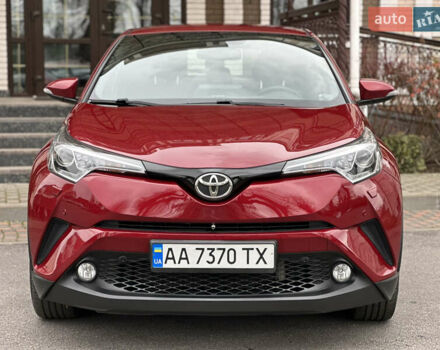 Красный Тойота C-HR, объемом двигателя 1.99 л и пробегом 46 тыс. км за 21500 $, фото 5 на Automoto.ua