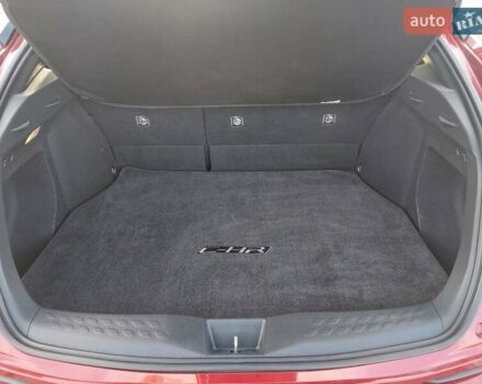 Червоний Тойота C-HR, об'ємом двигуна 1.99 л та пробігом 77 тис. км за 19900 $, фото 17 на Automoto.ua