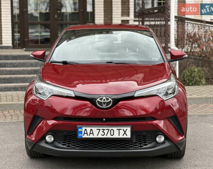 Красный Тойота C-HR, объемом двигателя 1.99 л и пробегом 46 тыс. км за 21500 $, фото 7 на Automoto.ua