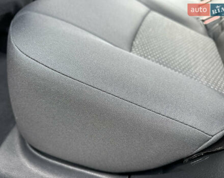 Красный Тойота C-HR, объемом двигателя 1.99 л и пробегом 46 тыс. км за 21500 $, фото 108 на Automoto.ua