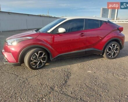 Червоний Тойота C-HR, об'ємом двигуна 1.99 л та пробігом 77 тис. км за 19900 $, фото 11 на Automoto.ua