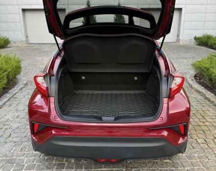 Красный Тойота C-HR, объемом двигателя 1.99 л и пробегом 90 тыс. км за 23000 $, фото 6 на Automoto.ua