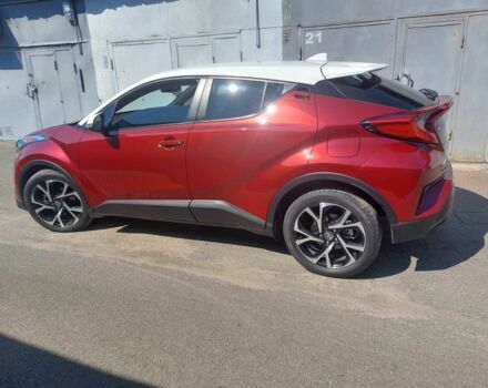 Тойота C-HR 2018 у Києві на Automoto.ua Червоний Тойота C-HR, об'ємом двигуна 2 л та пробігом 77 тис. км за 19900 $, фото 6 на Automoto.ua