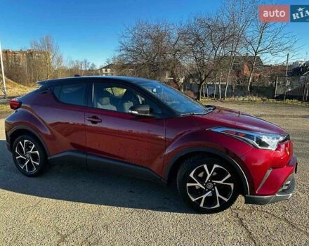 Червоний Тойота C-HR, об'ємом двигуна 1.99 л та пробігом 99 тис. км за 18000 $, фото 2 на Automoto.ua