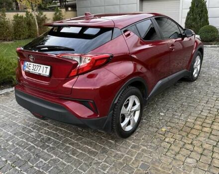 Красный Тойота C-HR, объемом двигателя 1.99 л и пробегом 90 тыс. км за 23000 $, фото 5 на Automoto.ua