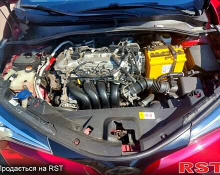Красный Тойота C-HR, объемом двигателя 2 л и пробегом 77 тыс. км за 19900 $, фото 7 на Automoto.ua