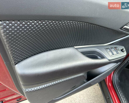 Красный Тойота C-HR, объемом двигателя 1.99 л и пробегом 46 тыс. км за 21500 $, фото 94 на Automoto.ua