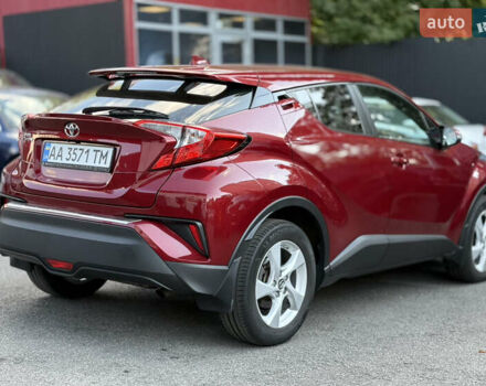 Красный Тойота C-HR, объемом двигателя 1.2 л и пробегом 112 тыс. км за 18800 $, фото 5 на Automoto.ua