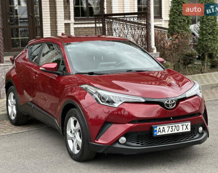 Красный Тойота C-HR, объемом двигателя 1.99 л и пробегом 46 тыс. км за 21500 $, фото 10 на Automoto.ua