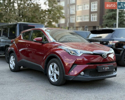 Красный Тойота C-HR, объемом двигателя 1.2 л и пробегом 112 тыс. км за 18800 $, фото 11 на Automoto.ua
