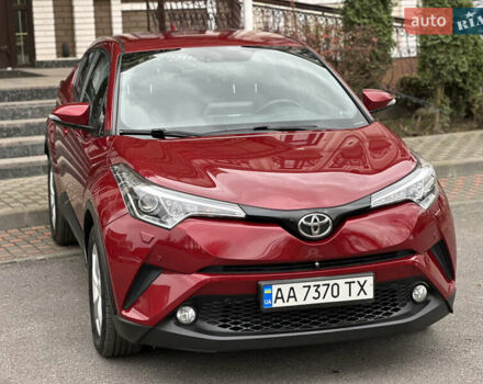 Красный Тойота C-HR, объемом двигателя 1.99 л и пробегом 46 тыс. км за 21500 $, фото 8 на Automoto.ua
