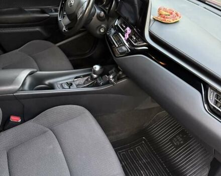 Красный Тойота C-HR, объемом двигателя 1.99 л и пробегом 90 тыс. км за 23000 $, фото 8 на Automoto.ua