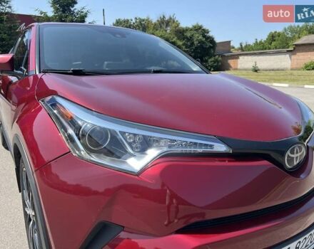 Красный Тойота C-HR, объемом двигателя 2 л и пробегом 61 тыс. км за 18300 $, фото 4 на Automoto.ua