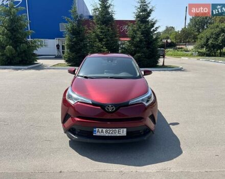 Красный Тойота C-HR, объемом двигателя 2 л и пробегом 61 тыс. км за 18300 $, фото 1 на Automoto.ua