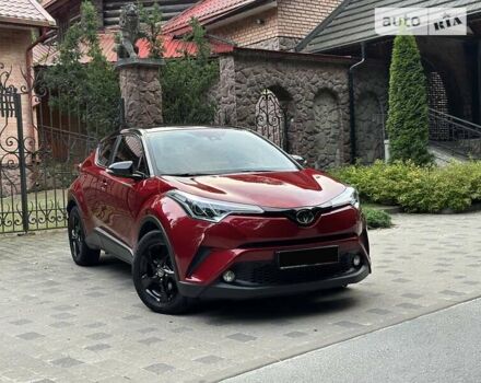 Красный Тойота C-HR, объемом двигателя 1.2 л и пробегом 59 тыс. км за 24700 $, фото 80 на Automoto.ua