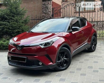 Красный Тойота C-HR, объемом двигателя 1.2 л и пробегом 59 тыс. км за 24700 $, фото 101 на Automoto.ua