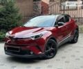 Красный Тойота C-HR, объемом двигателя 1.2 л и пробегом 59 тыс. км за 24700 $, фото 101 на Automoto.ua