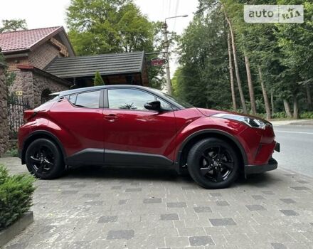 Красный Тойота C-HR, объемом двигателя 1.2 л и пробегом 59 тыс. км за 24700 $, фото 11 на Automoto.ua