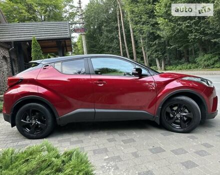 Красный Тойота C-HR, объемом двигателя 1.2 л и пробегом 59 тыс. км за 24700 $, фото 90 на Automoto.ua