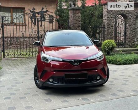 Красный Тойота C-HR, объемом двигателя 1.2 л и пробегом 59 тыс. км за 24700 $, фото 1 на Automoto.ua