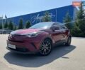 Красный Тойота C-HR, объемом двигателя 2 л и пробегом 61 тыс. км за 18300 $, фото 1 на Automoto.ua