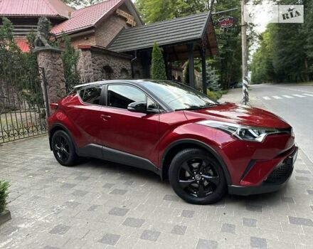 Красный Тойота C-HR, объемом двигателя 1.2 л и пробегом 59 тыс. км за 24700 $, фото 10 на Automoto.ua