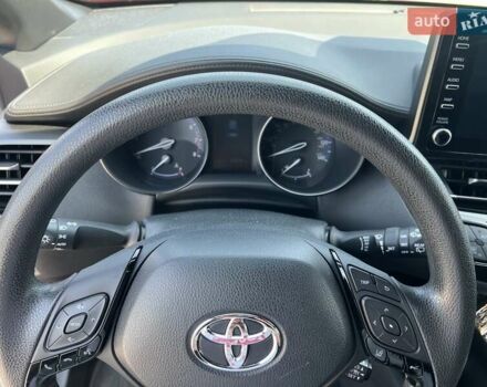 Красный Тойота C-HR, объемом двигателя 2 л и пробегом 61 тыс. км за 18300 $, фото 37 на Automoto.ua