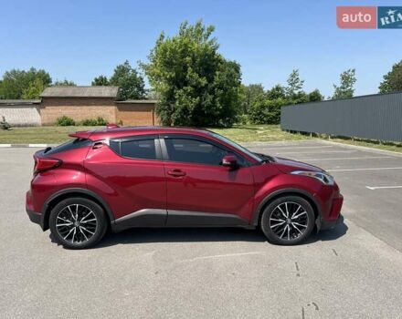 Красный Тойота C-HR, объемом двигателя 2 л и пробегом 61 тыс. км за 18300 $, фото 9 на Automoto.ua