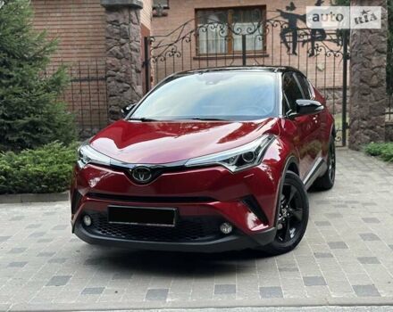 Красный Тойота C-HR, объемом двигателя 1.2 л и пробегом 59 тыс. км за 24700 $, фото 99 на Automoto.ua