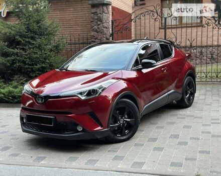 Красный Тойота C-HR, объемом двигателя 1.2 л и пробегом 59 тыс. км за 24700 $, фото 23 на Automoto.ua