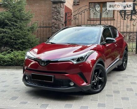 Красный Тойота C-HR, объемом двигателя 1.2 л и пробегом 59 тыс. км за 24700 $, фото 22 на Automoto.ua