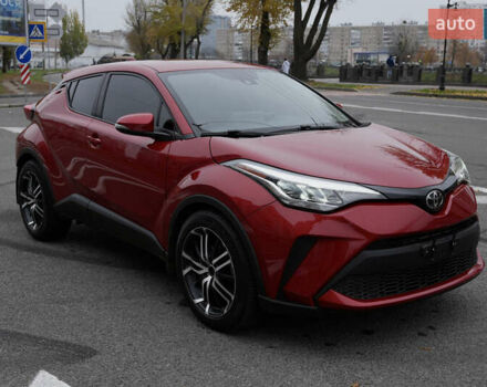 Красный Тойота C-HR, объемом двигателя 2 л и пробегом 73 тыс. км за 18800 $, фото 1 на Automoto.ua